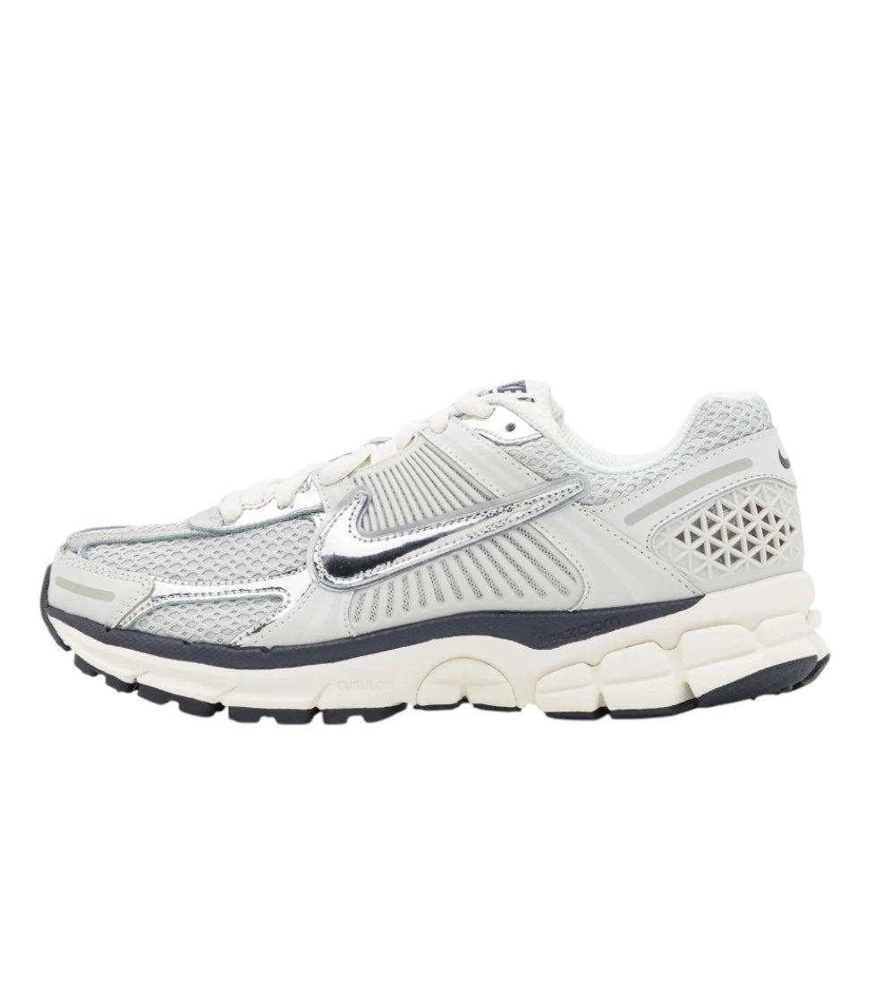 NIKE ZOOM VOMERO 5