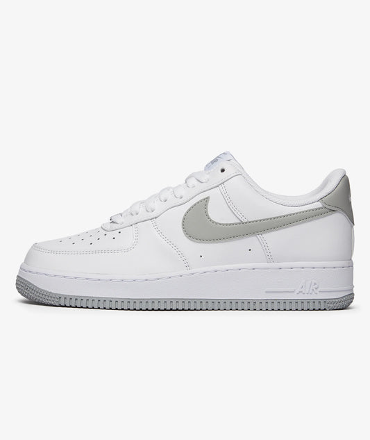 Nike Air Force 1’07